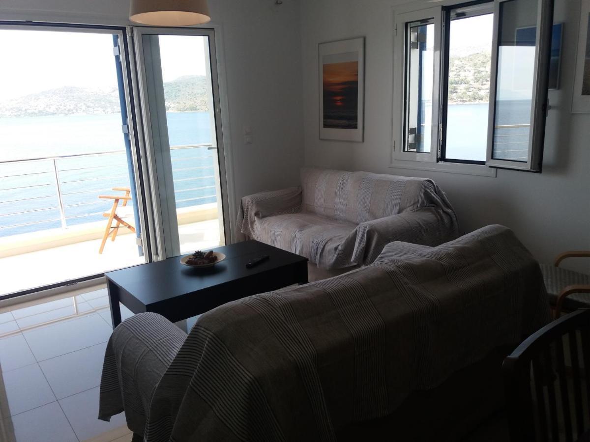 Thalassa Perdika  Bagian luar foto